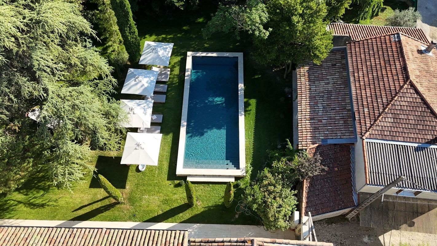 piscine vue du ciel